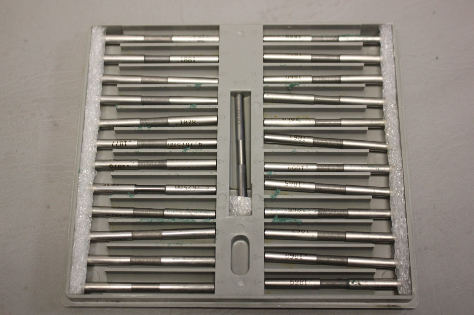 NEW OLD STOCK DELTRONIC PIN GAGE SET TP25 .1870 .1858 – .1882