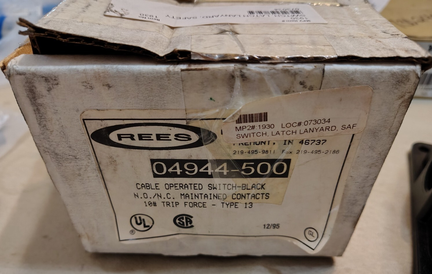 REES 04944-500 CABLE OPERATOR SWITCH 04944500 – NIB