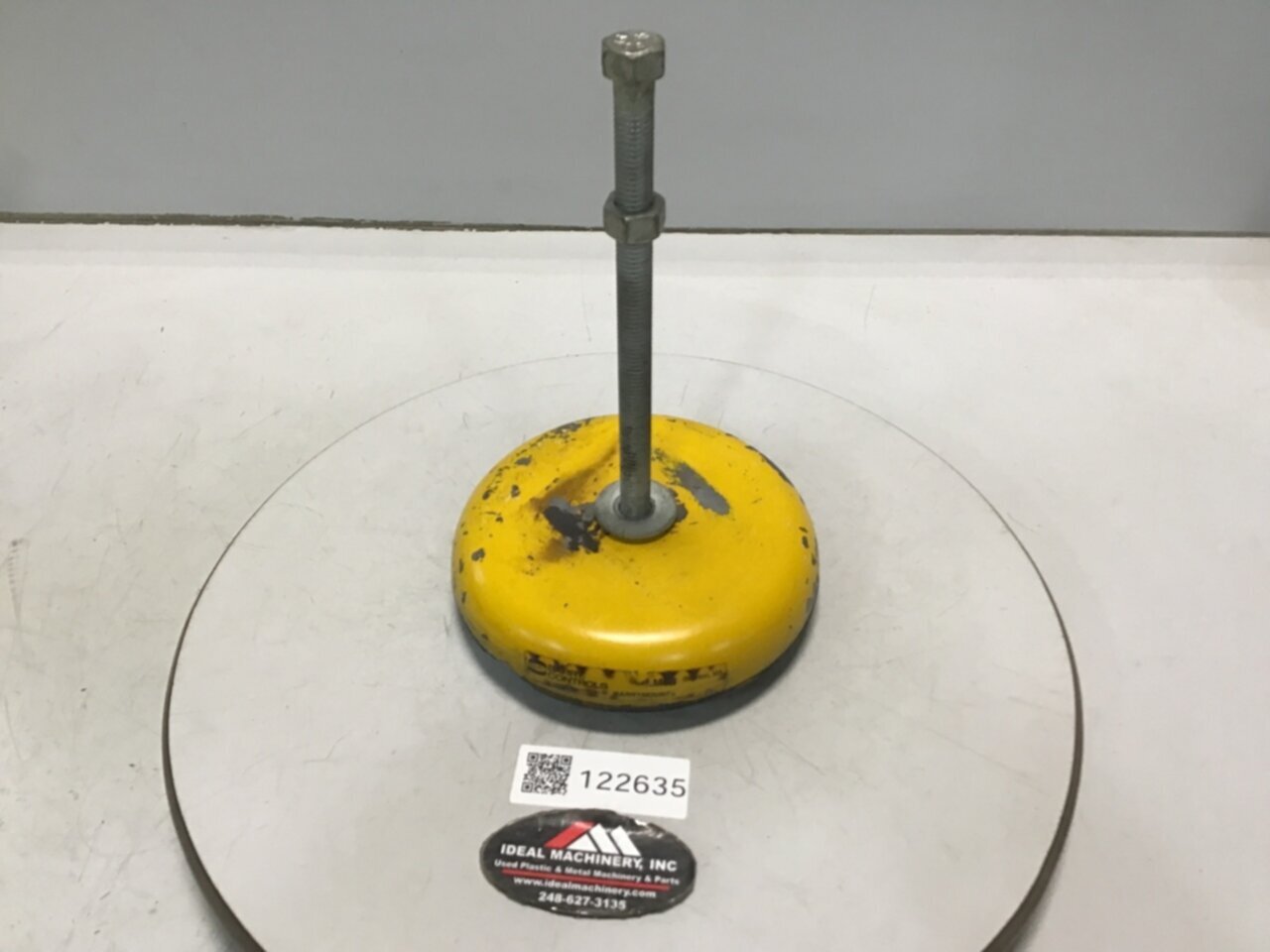 BARRY CONTROLS Leveling Mount Pad 6 Inch LM5B Used #122635