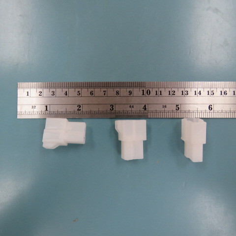 YAZAKI 7122-2825 Qty of 100 per Lot Automotive Connectors CONN 2P 250 NAT
