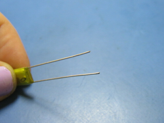 NICHICON QYX2A223JTP Qty of 83 per Lot 0.022µF Film Capacitor 100V Polyester