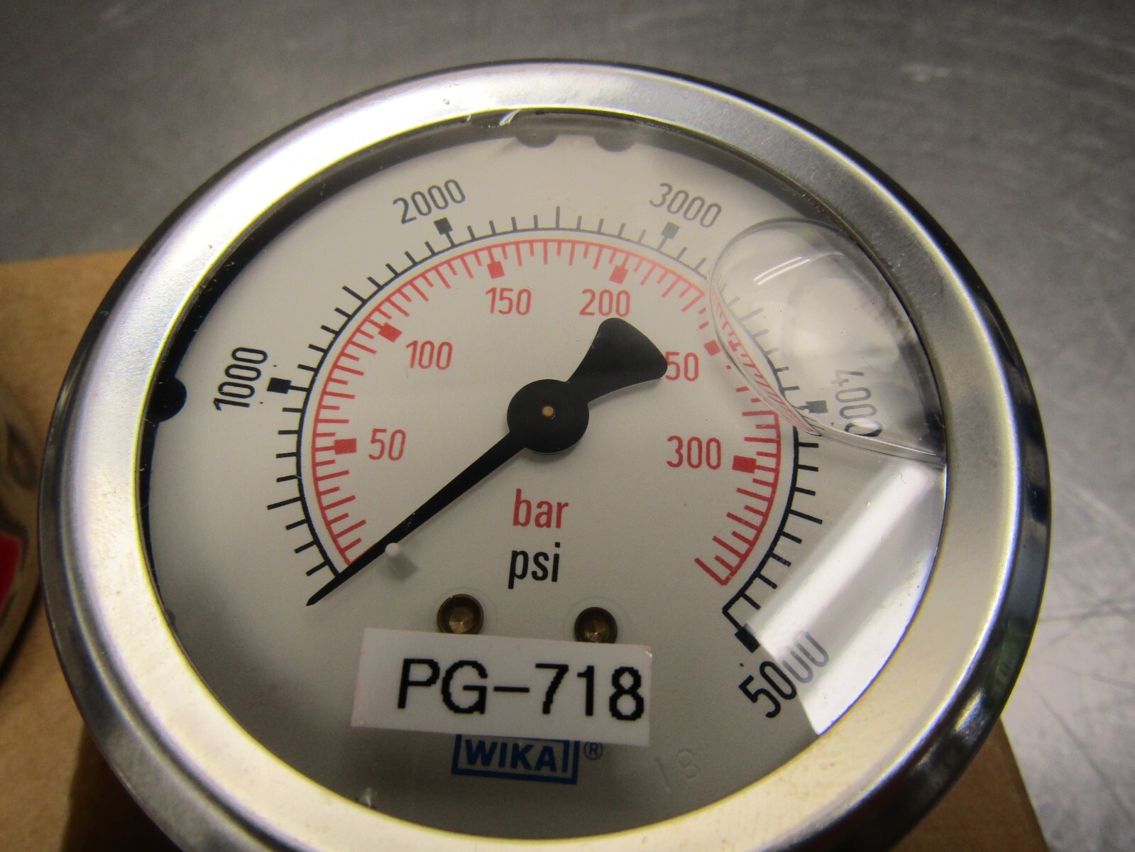 Wika 9796710 Gauge Type 213.53 2.5″ 0-5000psi 7/16-20SAE LM Lot of 2!