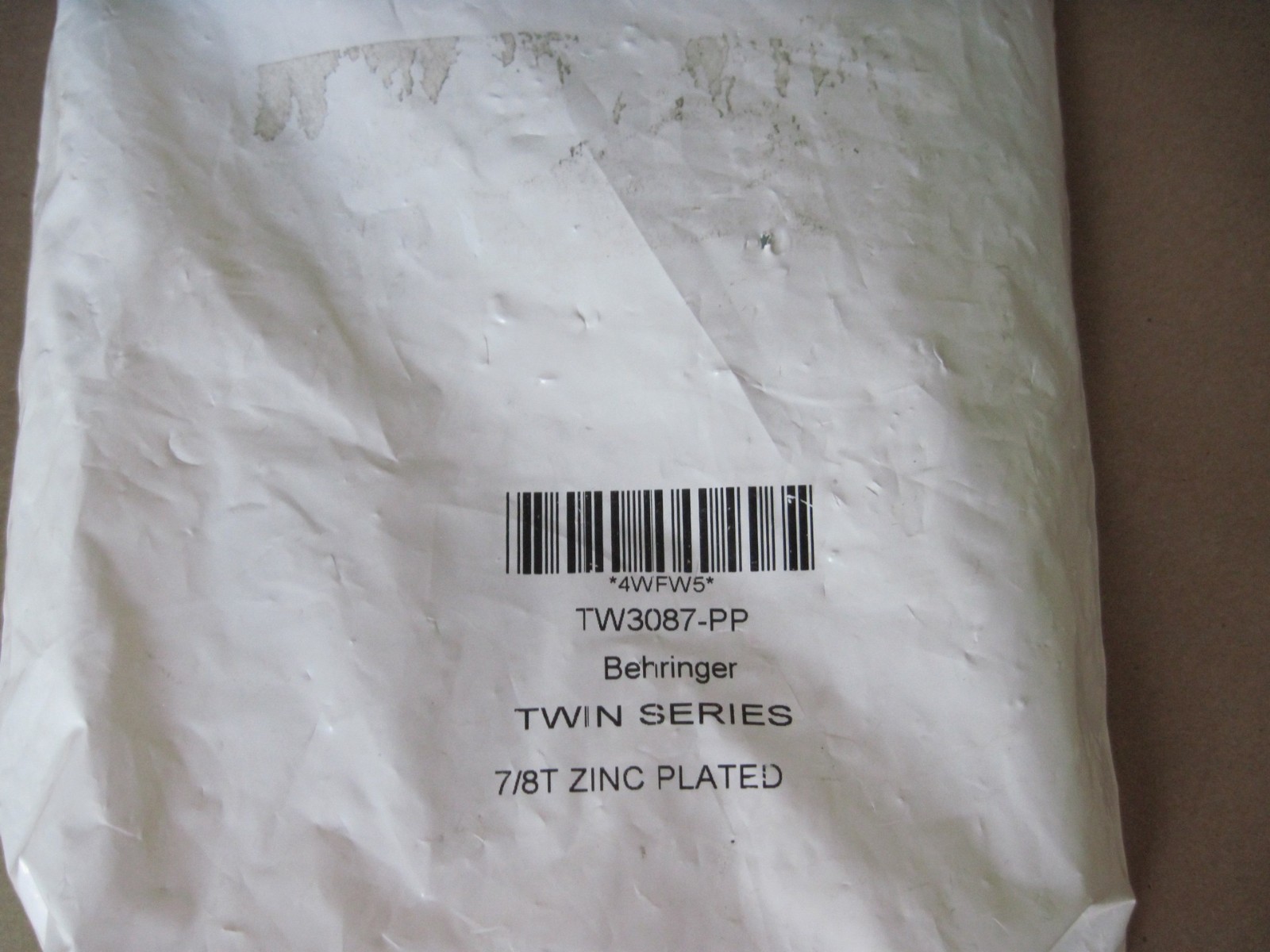 (Qty 3) Behringer TW3087-PP Vibration Dampening Beta Clamp for 7/8″ OD Pipe, NEW