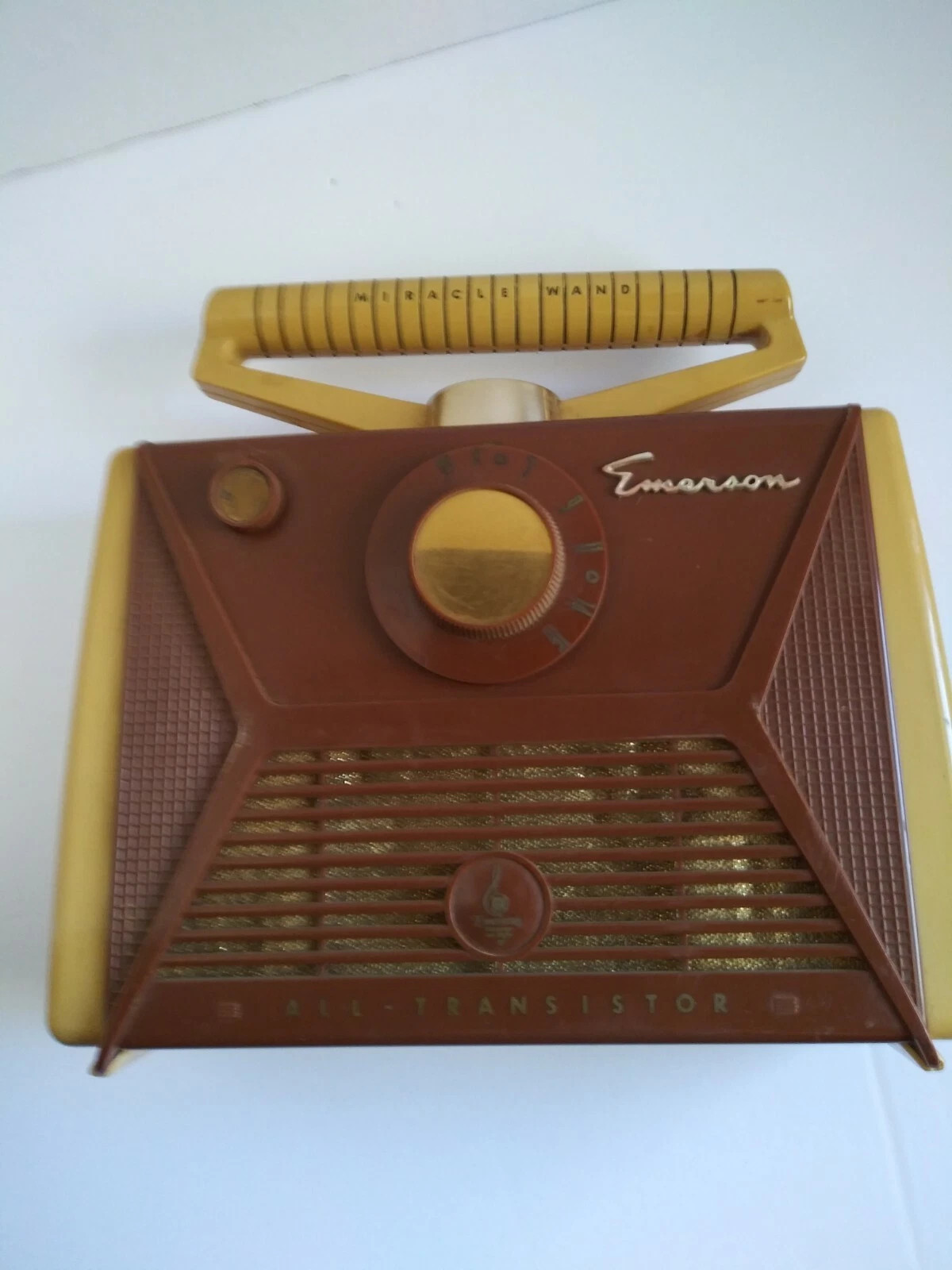 EMERSON 868 Broadcast Receiver Portable 9V Plastic 4″ Loudspeaker Vintage Radio