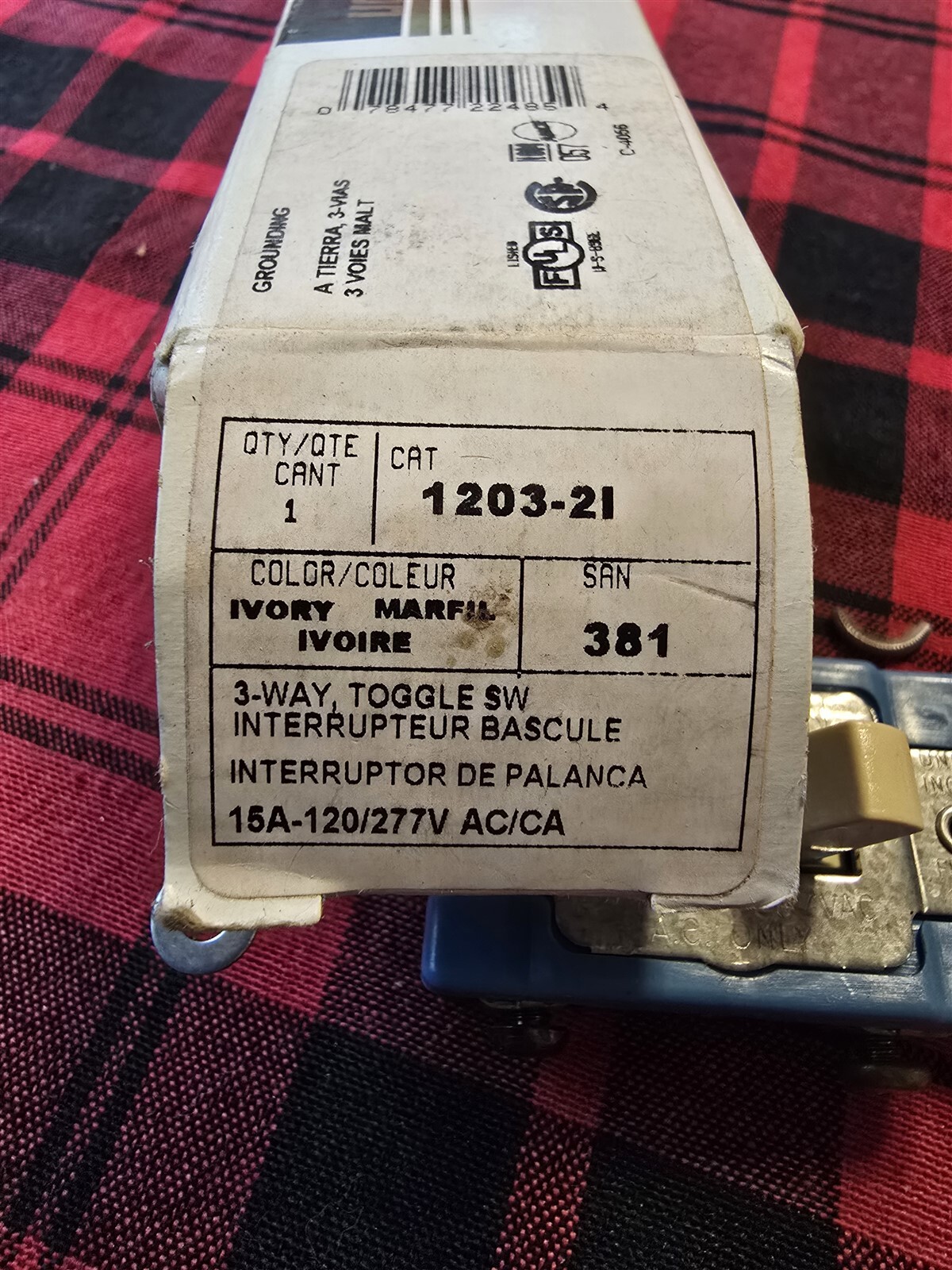 NEW Leviton 1203-2I Industrial Grade Toggle Wall Switch *FREE SHIPPING*