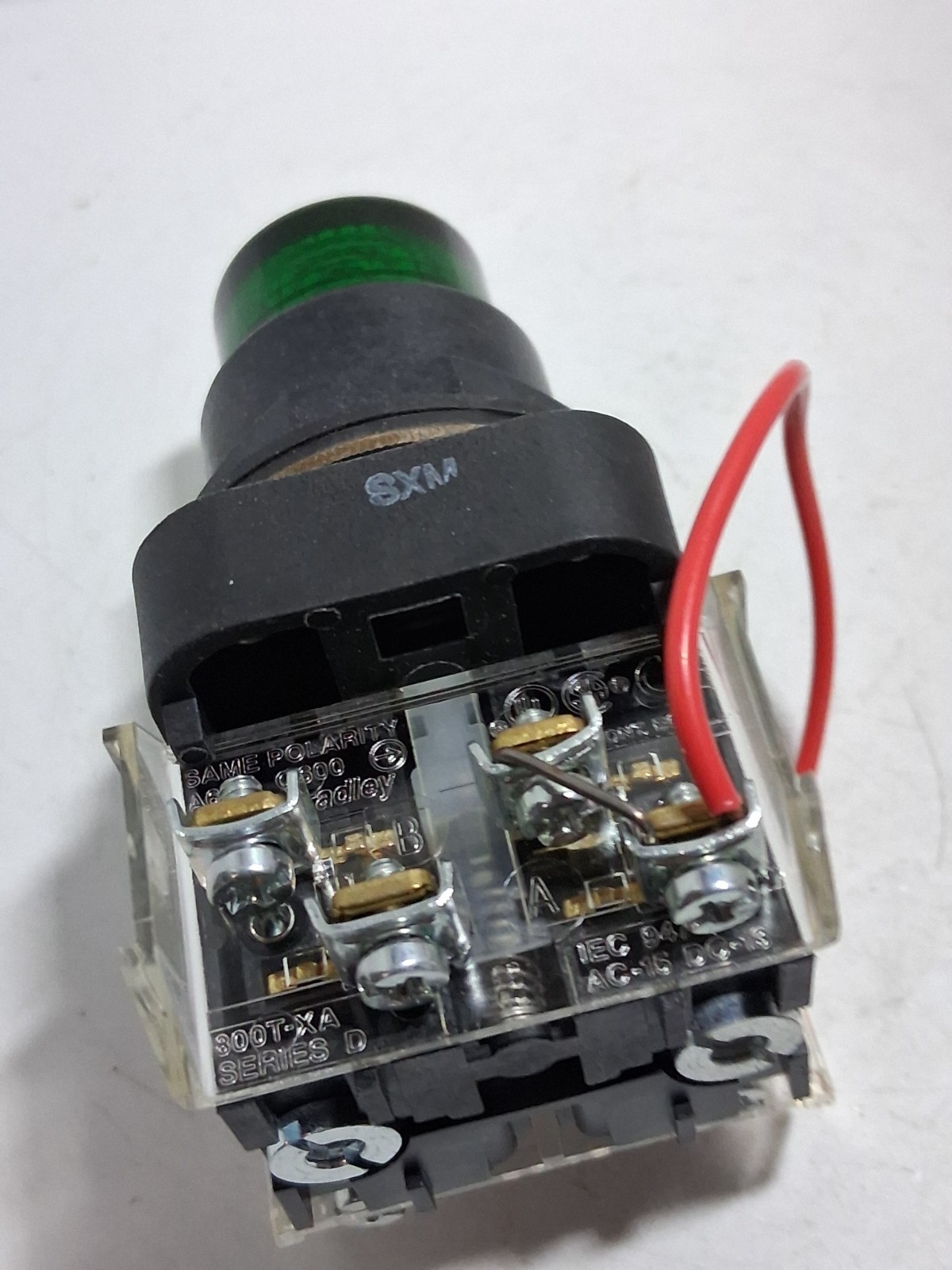 ALLEN BRADLEY 800H-QRTH10G PUSH TO TEST GREEN LED 120V FULL V SERIES F