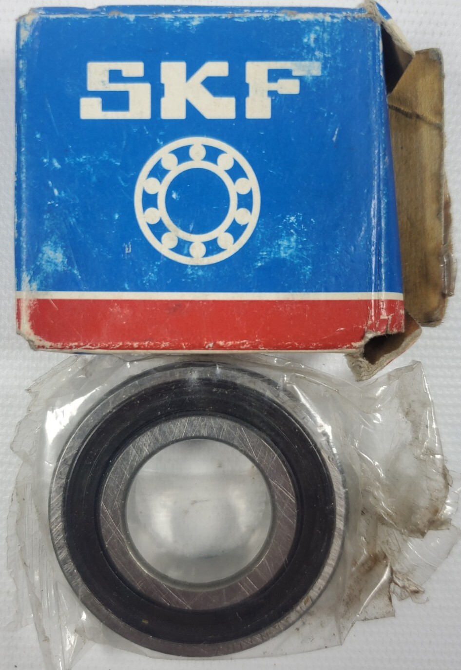 NEW OLD STOCK! SKF SINGLE ROW BALL BEARING 6004-2RS1 LHT23