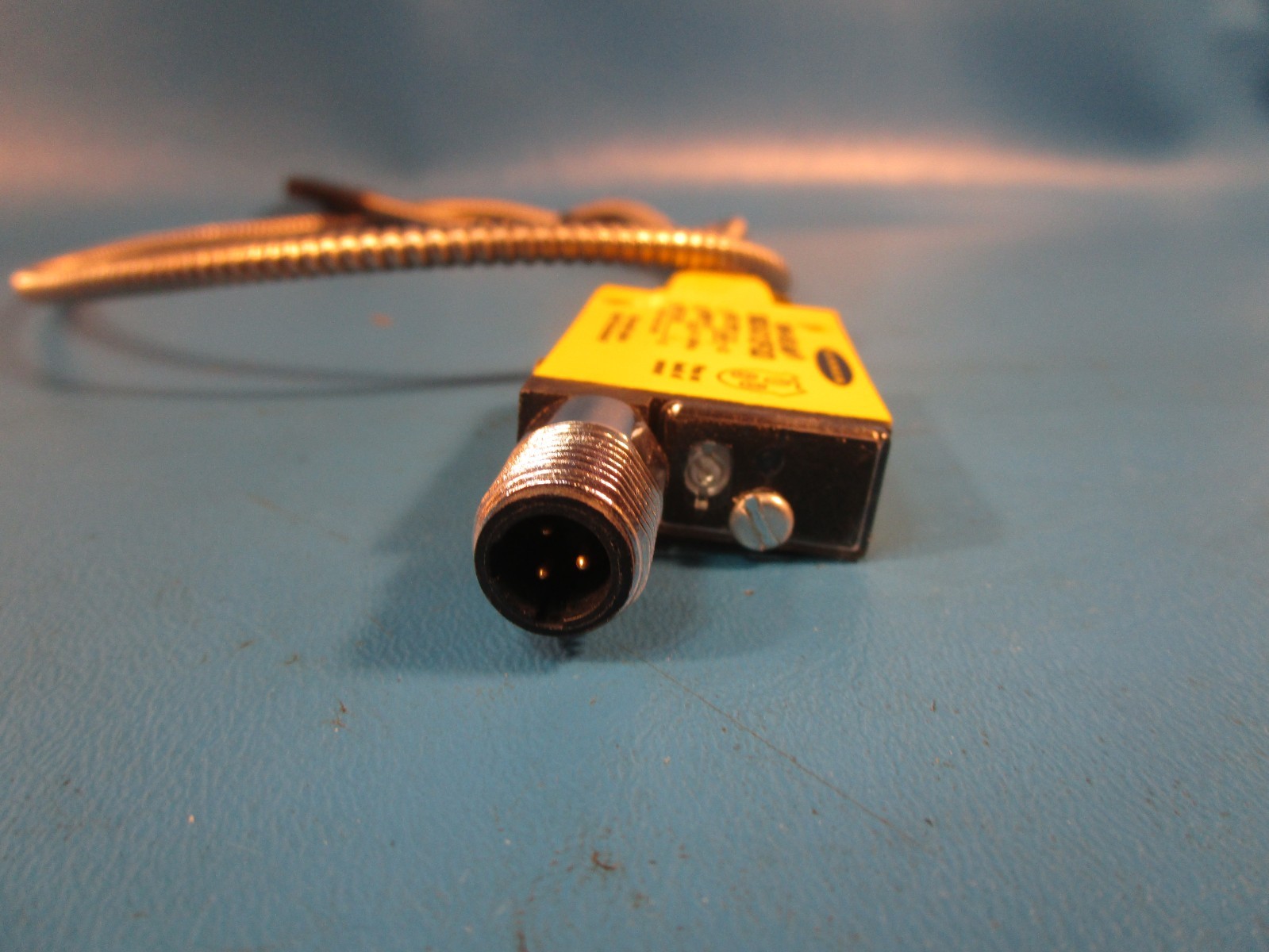 Banner SM2A312FQD, FIBER OPTIC AMPLIFIER, MINI-BEAM w/ BR23S Cable, Infared 880