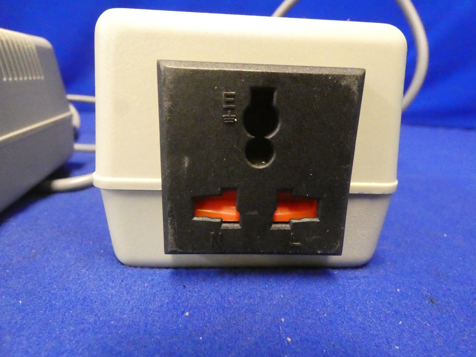 Seven Star SS-30 300 Watt 50/60Hz Foreign Electricity Converter QTY 2