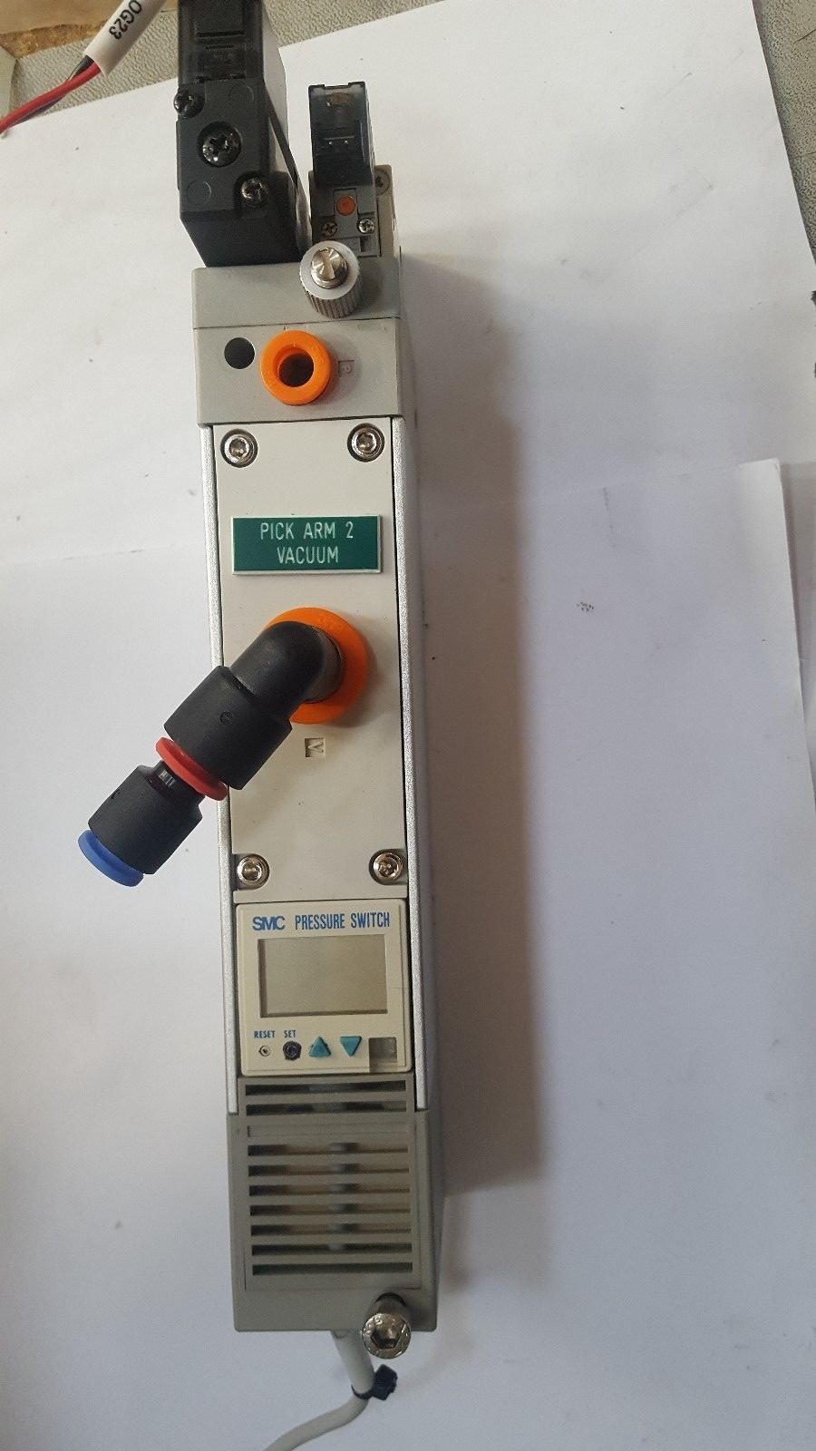SMC NZL112-K15LZ-E25L MULTISTAGE EJECTOR W/ SMC VZ314 W/ SYJ514-5LZ0 (R6S1.6B1)
