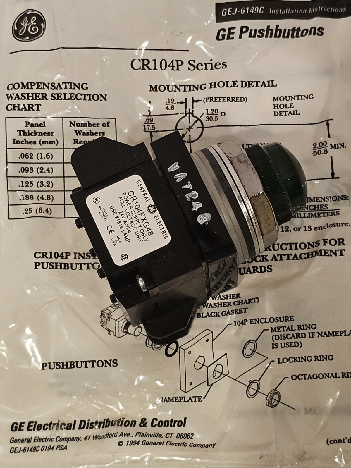 NIB GENERAL ELECTRIC CR104PLG18G INDICATING LIGHT GREEN LENS 24V