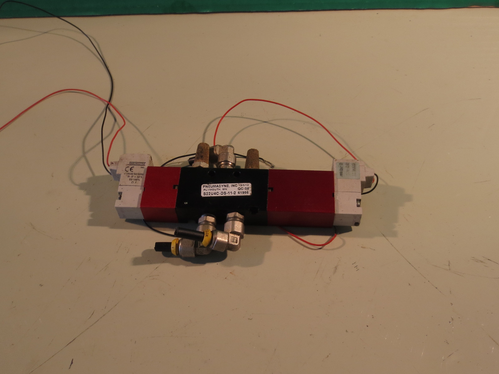 PNEUMADYNE VALVE S22U4C-DS-11-2 61956 G336/2E 3/2 N.C.