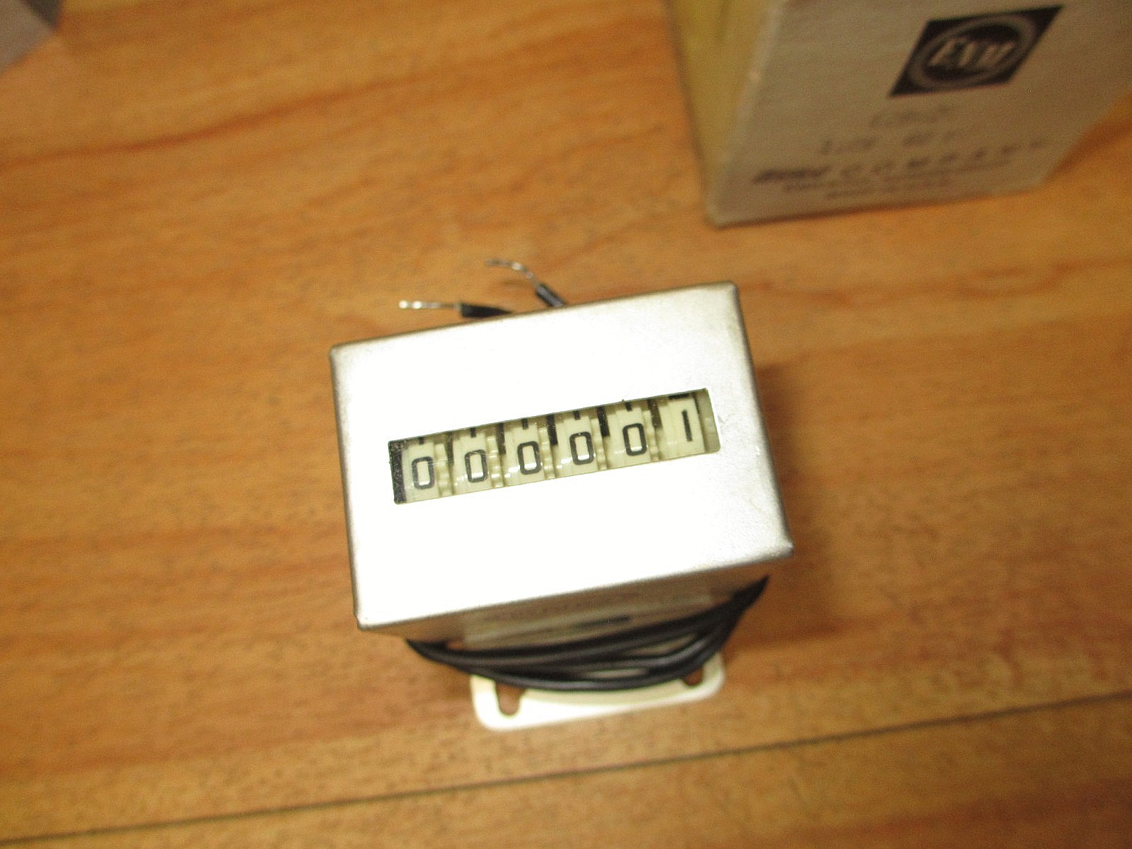 ENM E2B62C *NEW* Counter 110V 60Hz