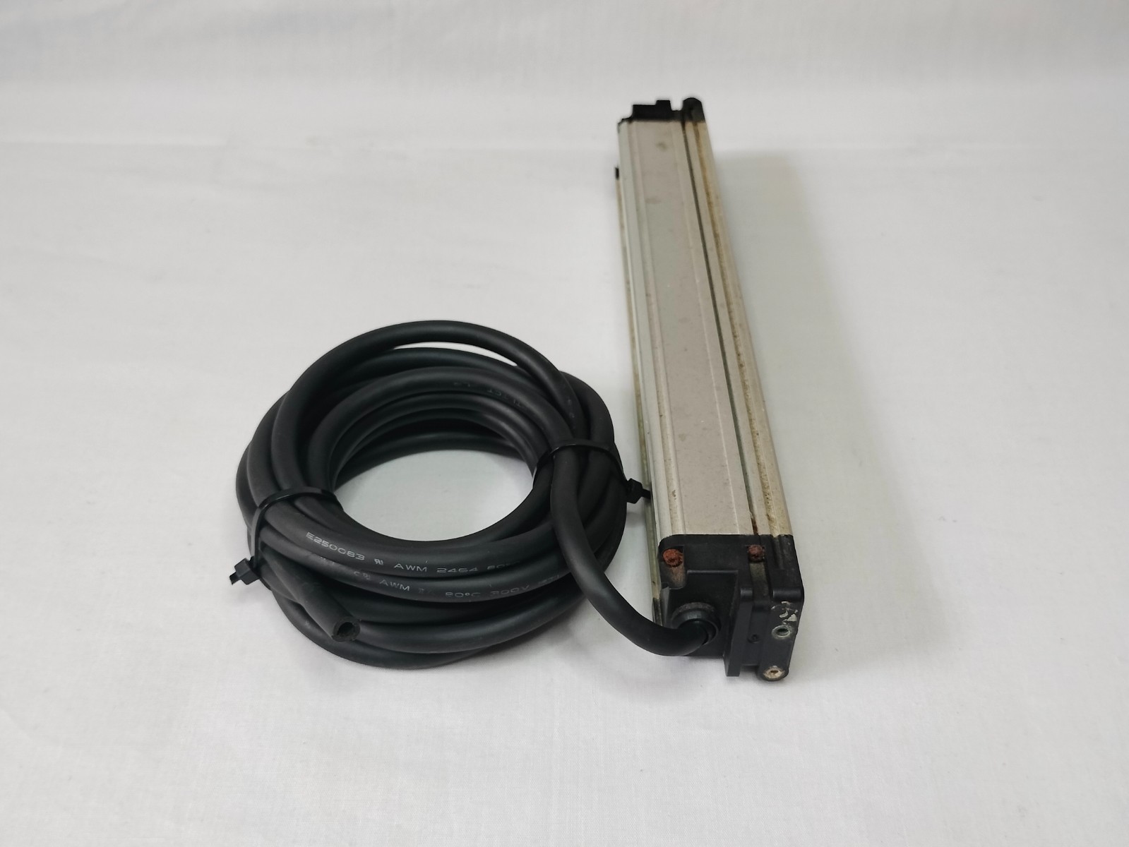 Omron F3SJ-E0225N25-D F3SJE0225N25D Safety Light Curtain Receiver Made in Japan