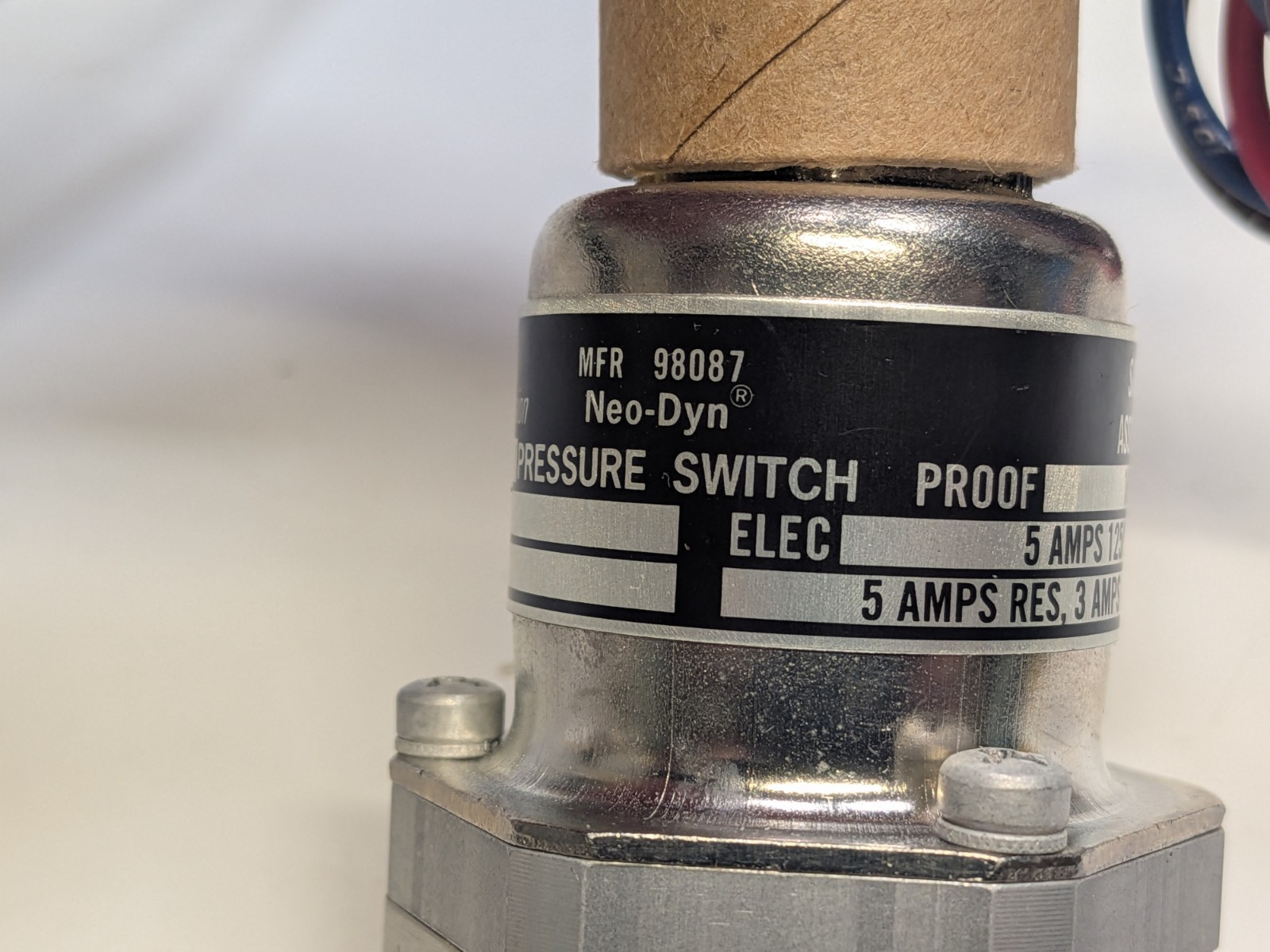NEW ITT Neo-Dyn 115P1C3-420 14 PSIG / Pressure Switch 160 PSIG 5A 125/250 VAC