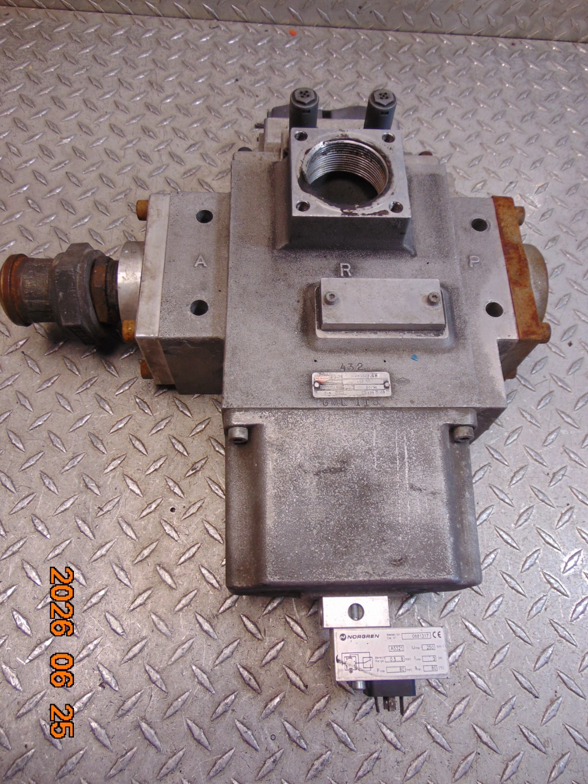 HERION 2493220 GM VALVE XSZ 50 with NORGREN 0881317 PRESSURE SWITCH