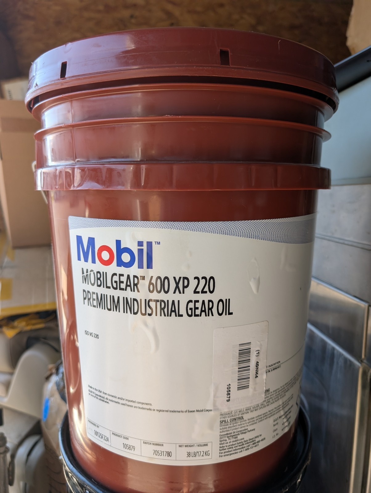 Mobil 105879 5 Gal Gear Oil Pail Amber 600 XP 220 Premium Industrial 5 Gallon