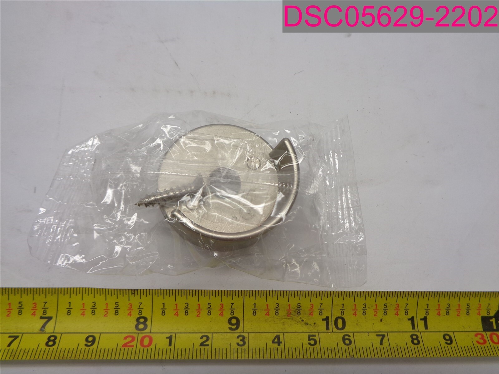 QTY=100 Pcs; Open Round Flange Silver 1-5/16″ Supports for Rods, Pin Mount