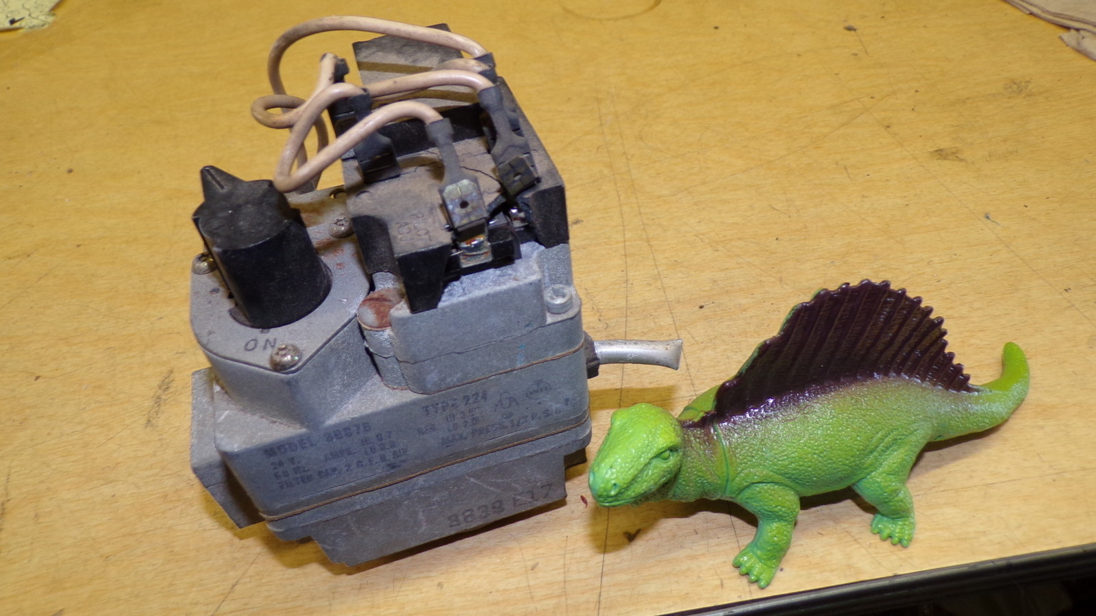 Valve 3BC7B Type 224 24V 60hz Amps H1.07 Lo 0.0 8639 E17 31 *FREE SHIPPING*