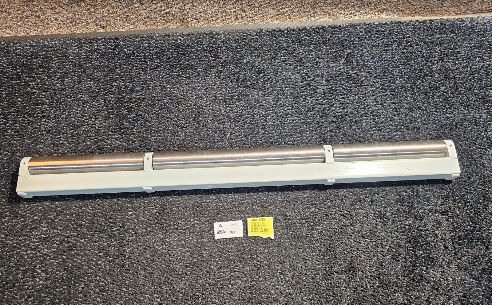 Nezone CM/L-4692681 Roller with Bracket 37-inch Long, White/Silver