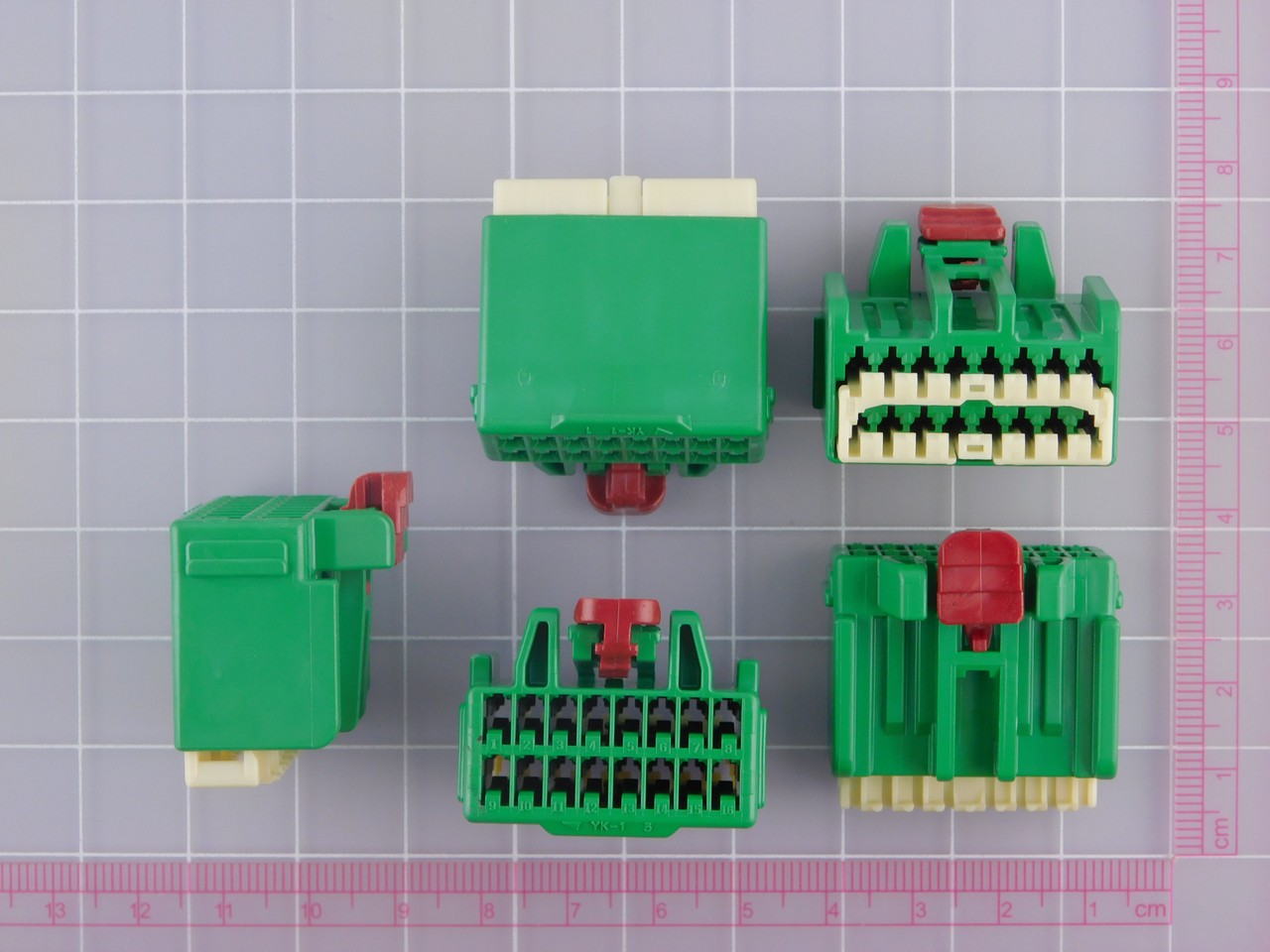Lot of 74 YAZAKI 7283-5941-60 YES/YESC Kaizen Series Connectors 1.5X0.8, Unseale