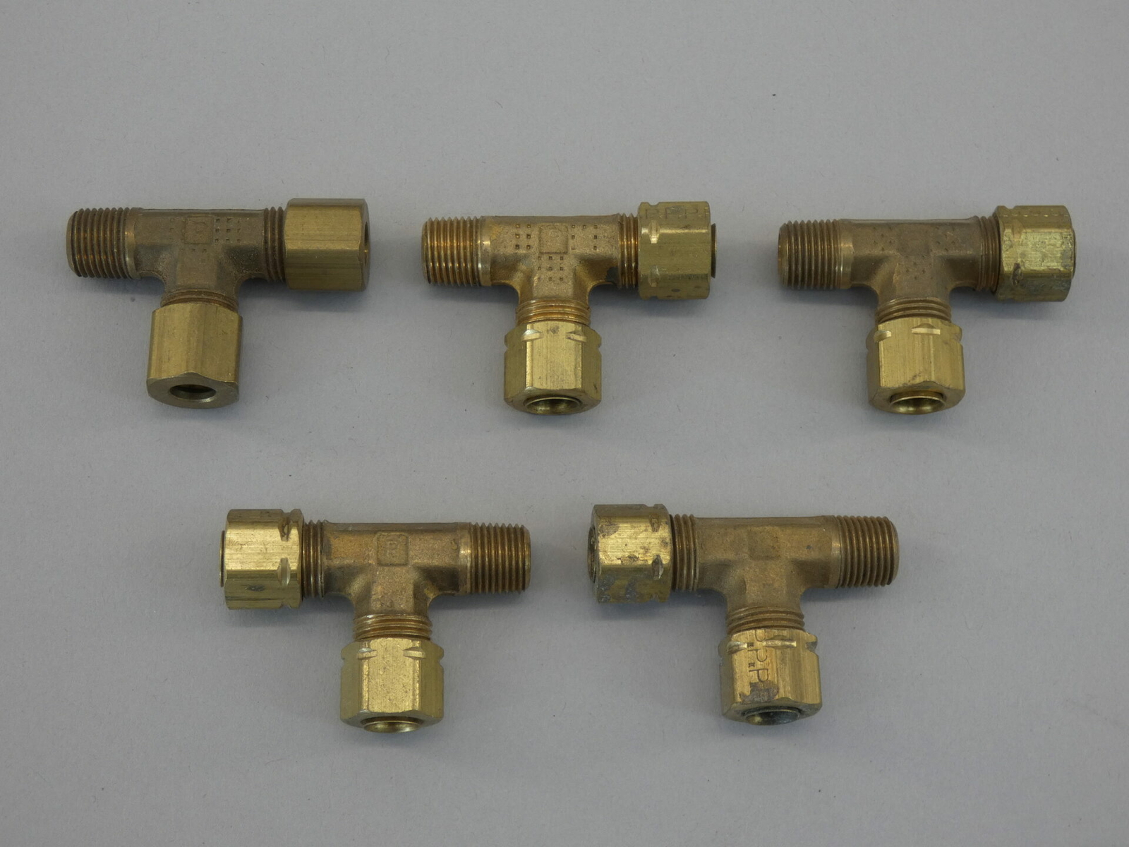*Lot of 5* Parker Brass Fitting Union Tee Compression 1/4″ Tube 3/8″ OD Threa…