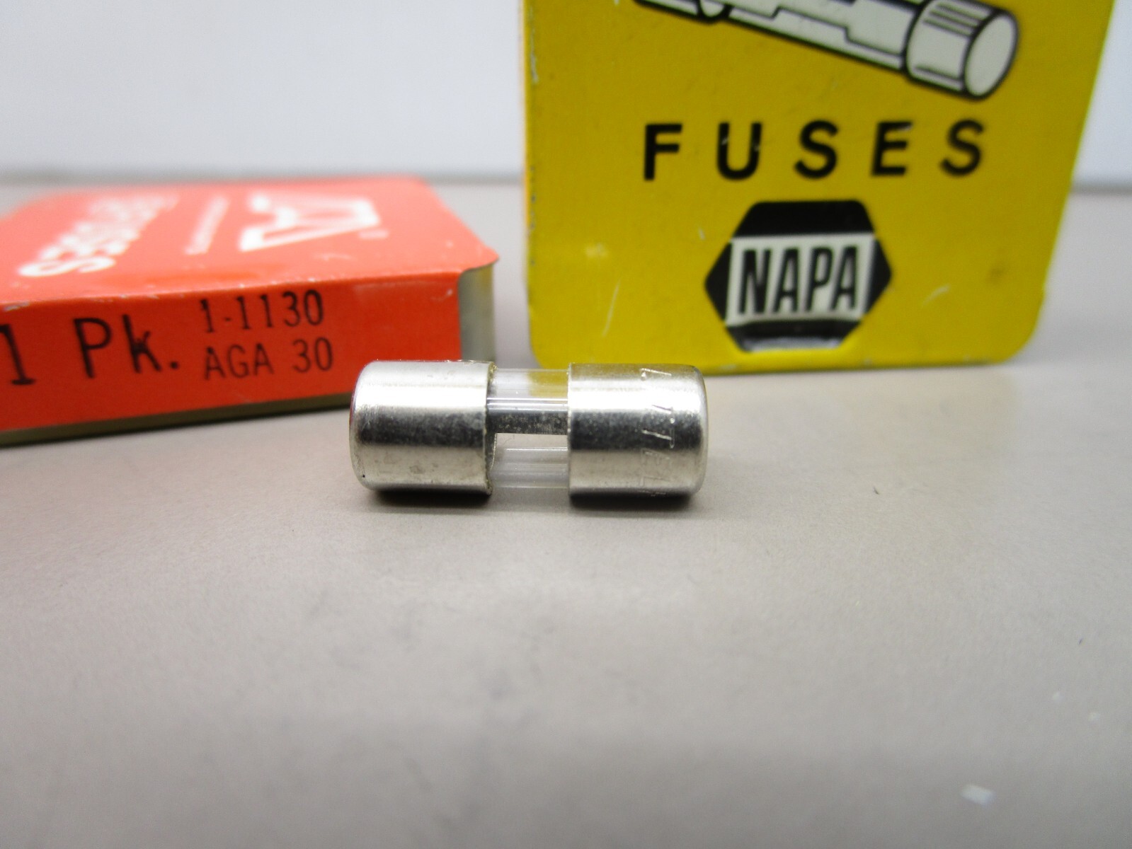 x10 Automotive Fuse Barrel Style AGA30 Fast Acting Glass 30 Amp Rating