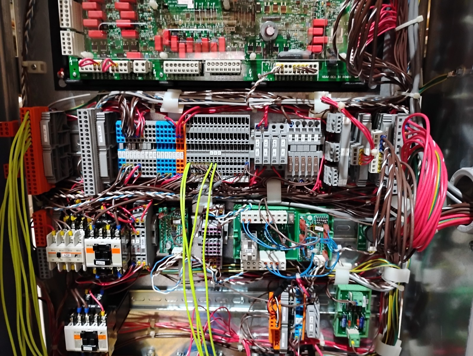 Otis Gen 2 Elevator GCS Controller 17HP – AAA21310AD