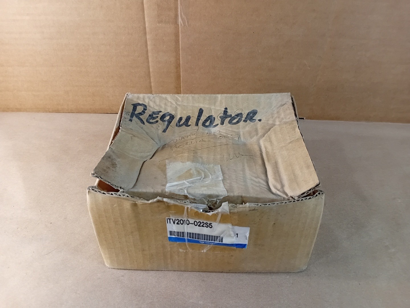 SURPLUS NEW SMC ITV2010-022S5 4-20 mA Input, 5-100 kPa Output Electro-Pneumatic