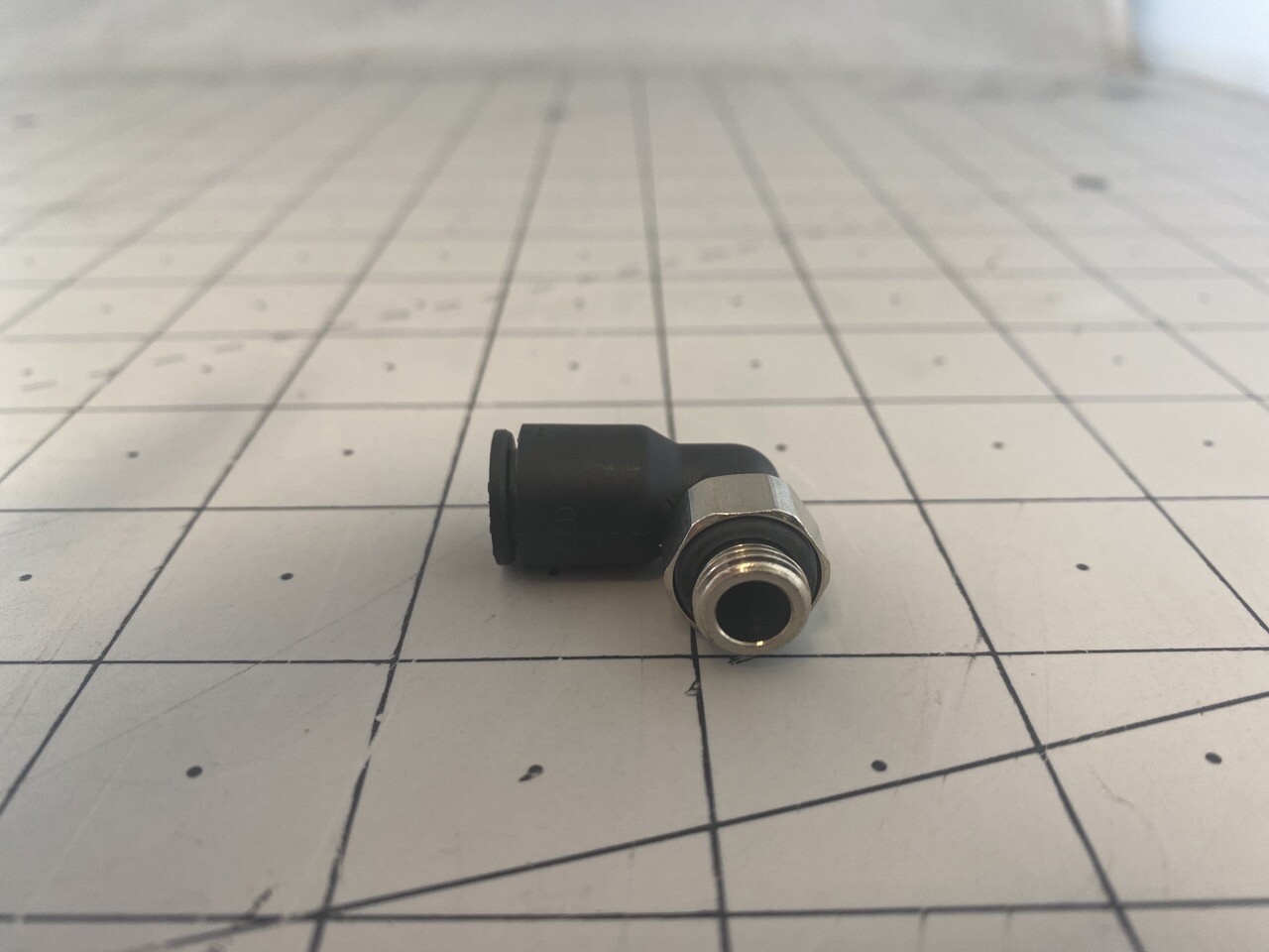 Parker Air Connector 90 Deg Elbow 8mm PN: 8-5/16