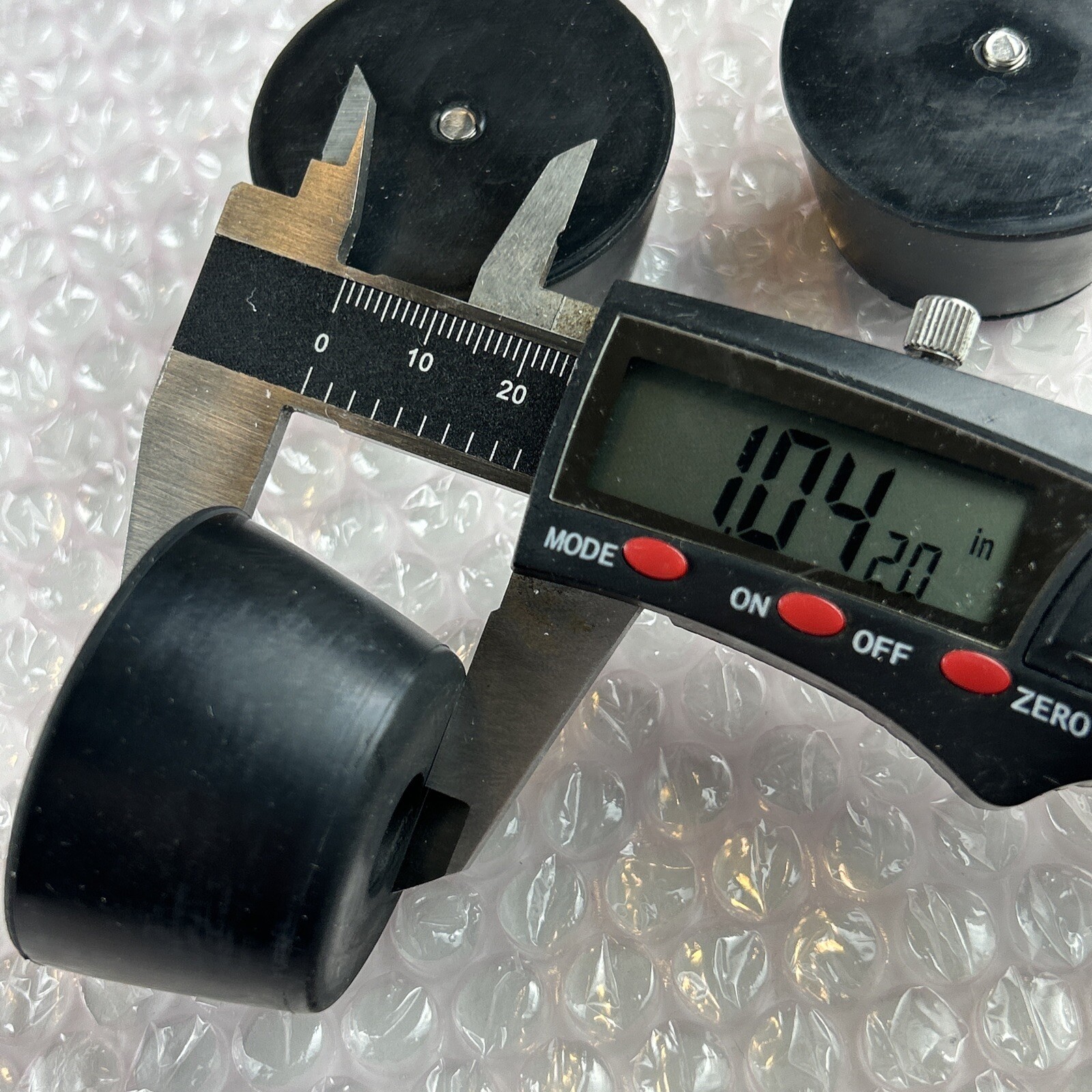 Shimadzu, (3) Rubber Feet for UV-2101PC