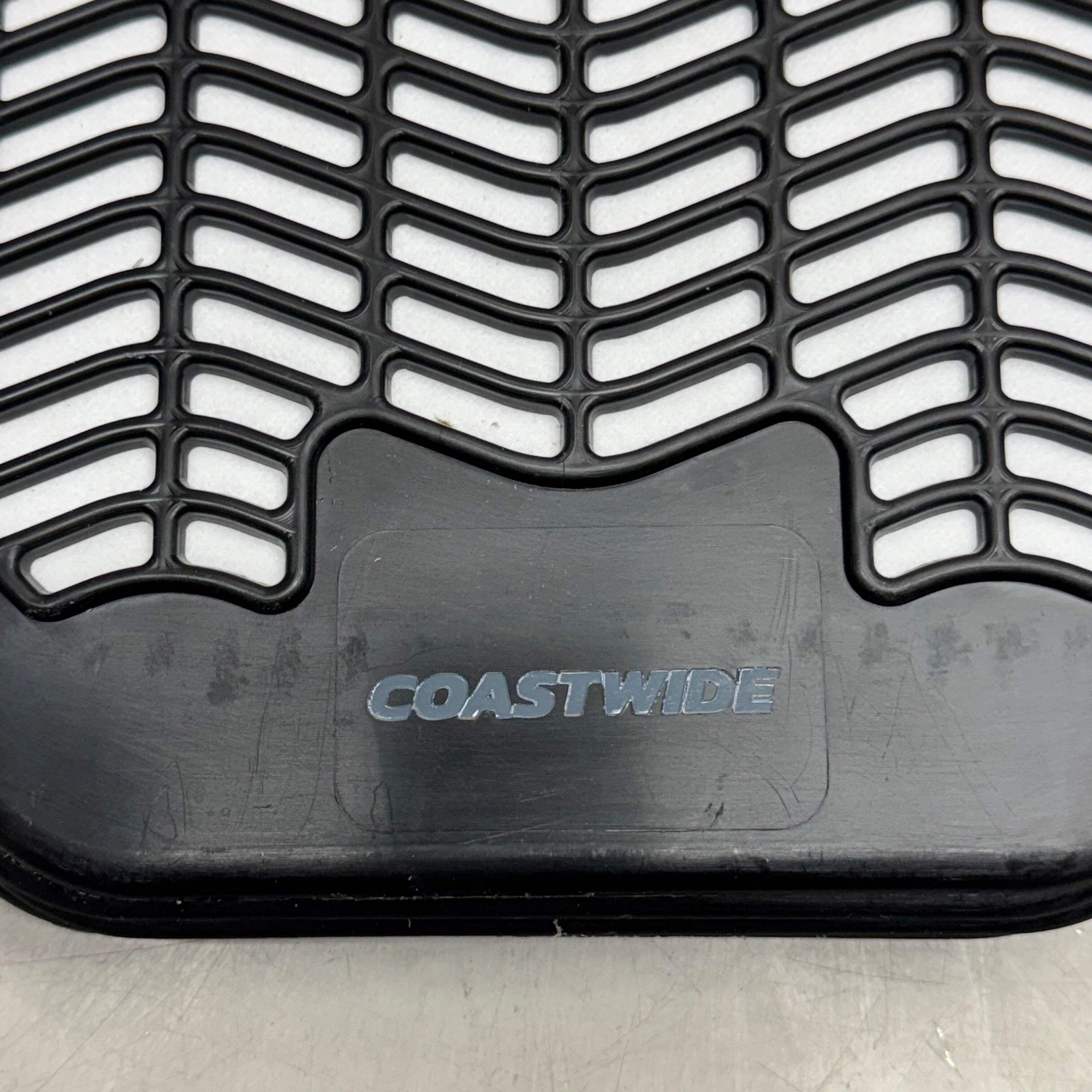 COASTWIDE PROFESSIONAL (6 Pcs) Urinal Floor Mat 20″ x 17.5″ Black