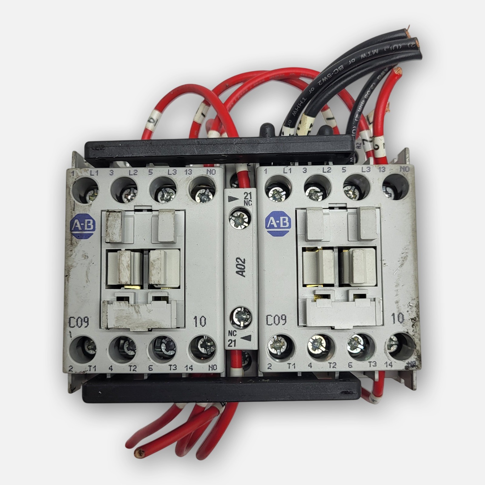 ALLEN BRADLEY 104-C09D22 /B CONTACTOR 110V/50HZ, 120V/60HZ W/ (2) 100-C09*10 /A