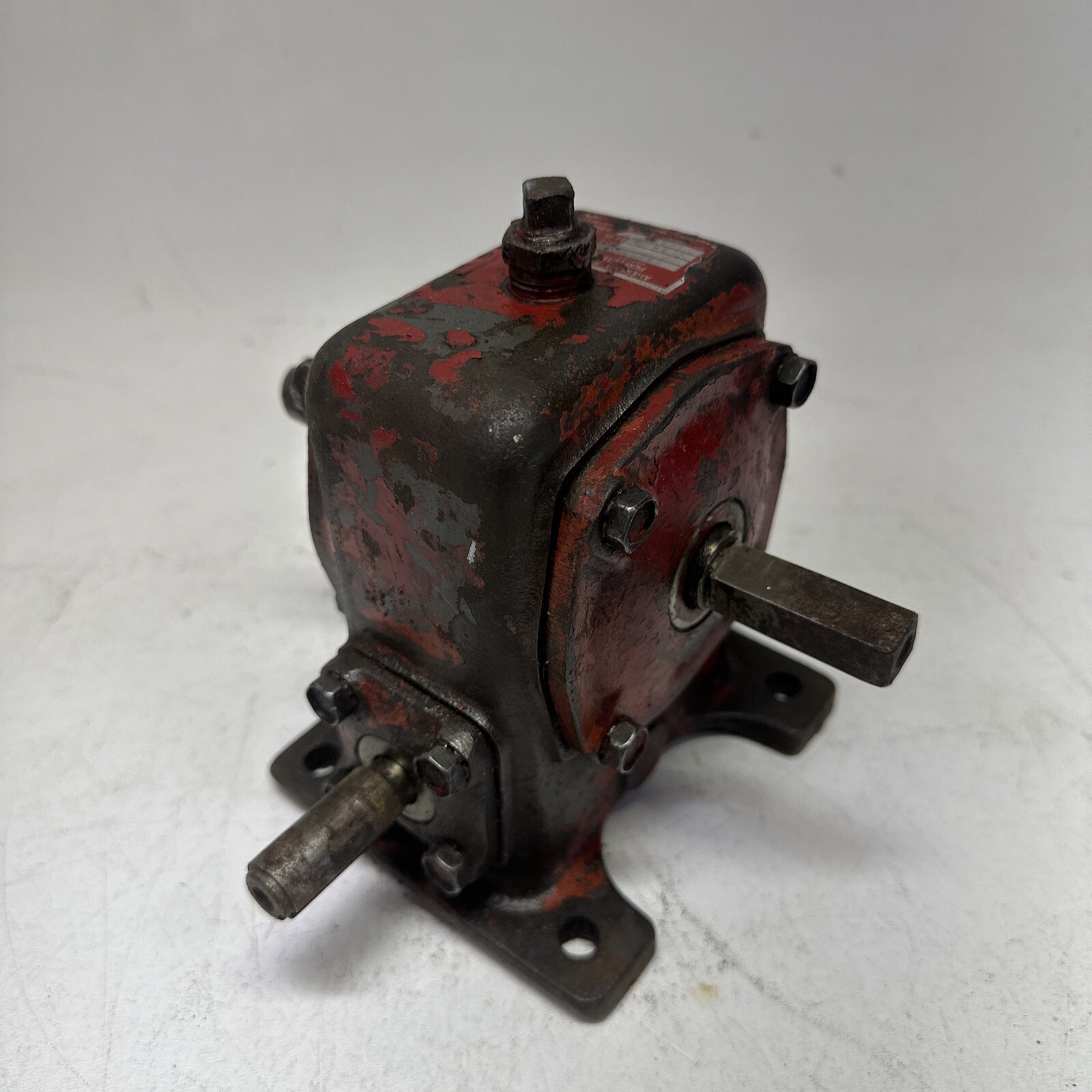 AMERICAN STOCK GEAR DIV. PERFECTION GEAR CO. SB 182 B 20:1 Ratio 36 Hp 1800 Rpm