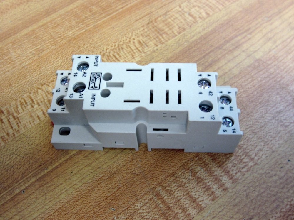 Schneider Magnecraft 70-782D8-1A Relay Socket 70-782D-1