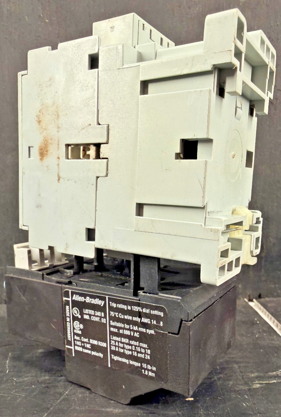 1 USED ALLEN BRADLEY 100-C09*10/193-TAB40 CONTACTOR/OVERLOAD RELAY *MAKE OFFER*