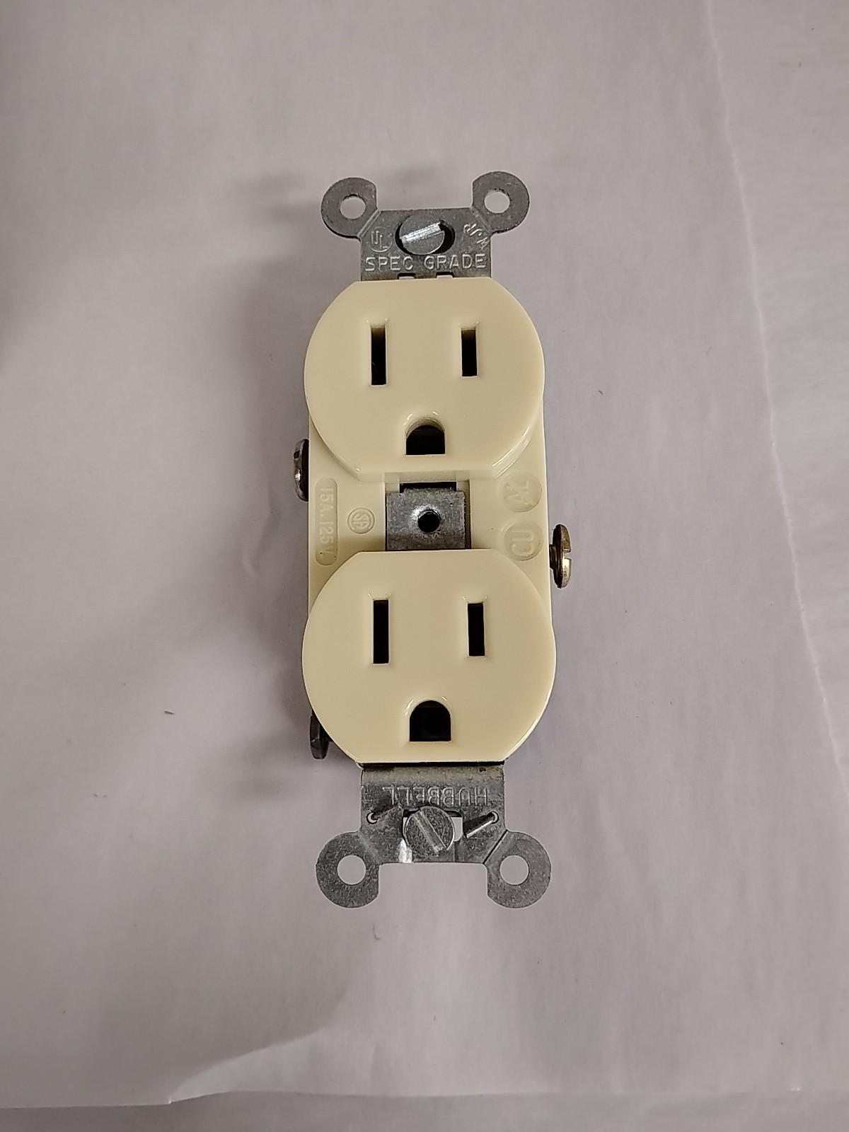 (8) Hubbell 15A 125V Duplex Receptacle NEMA 5-15R Commercial Spec Grade, Ivory