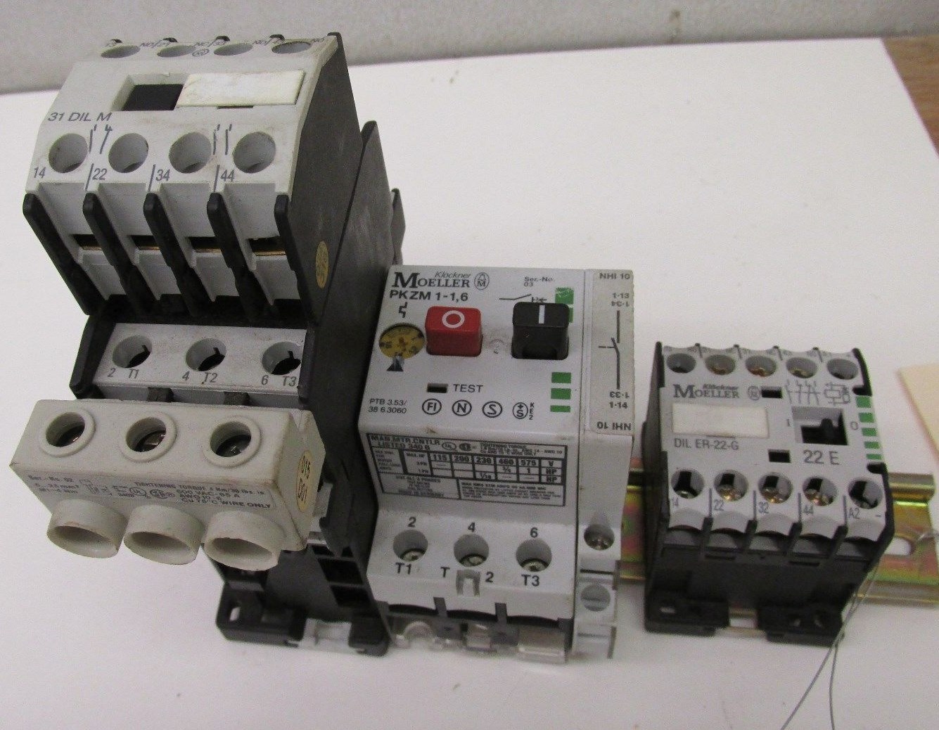 Klockner Moeller DIL-ER-22-G/DIL 0 M-G Relays and Auxiliary Switch 40956LR