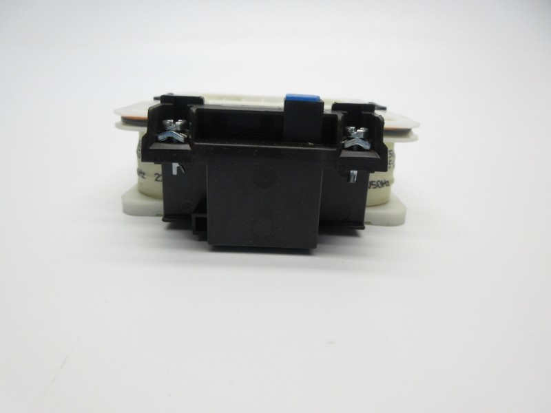 SIEMENS 3TY7563-0AP6 220/240V NSNP