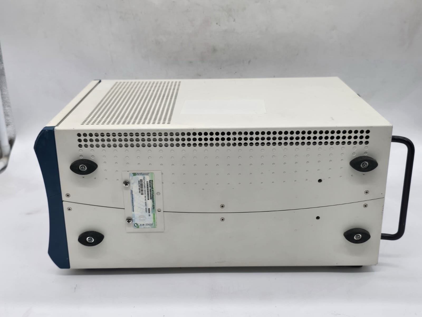 National Instruments NI PXI-1042Q Quiet 8-Slot PXI Chassis Universal AC