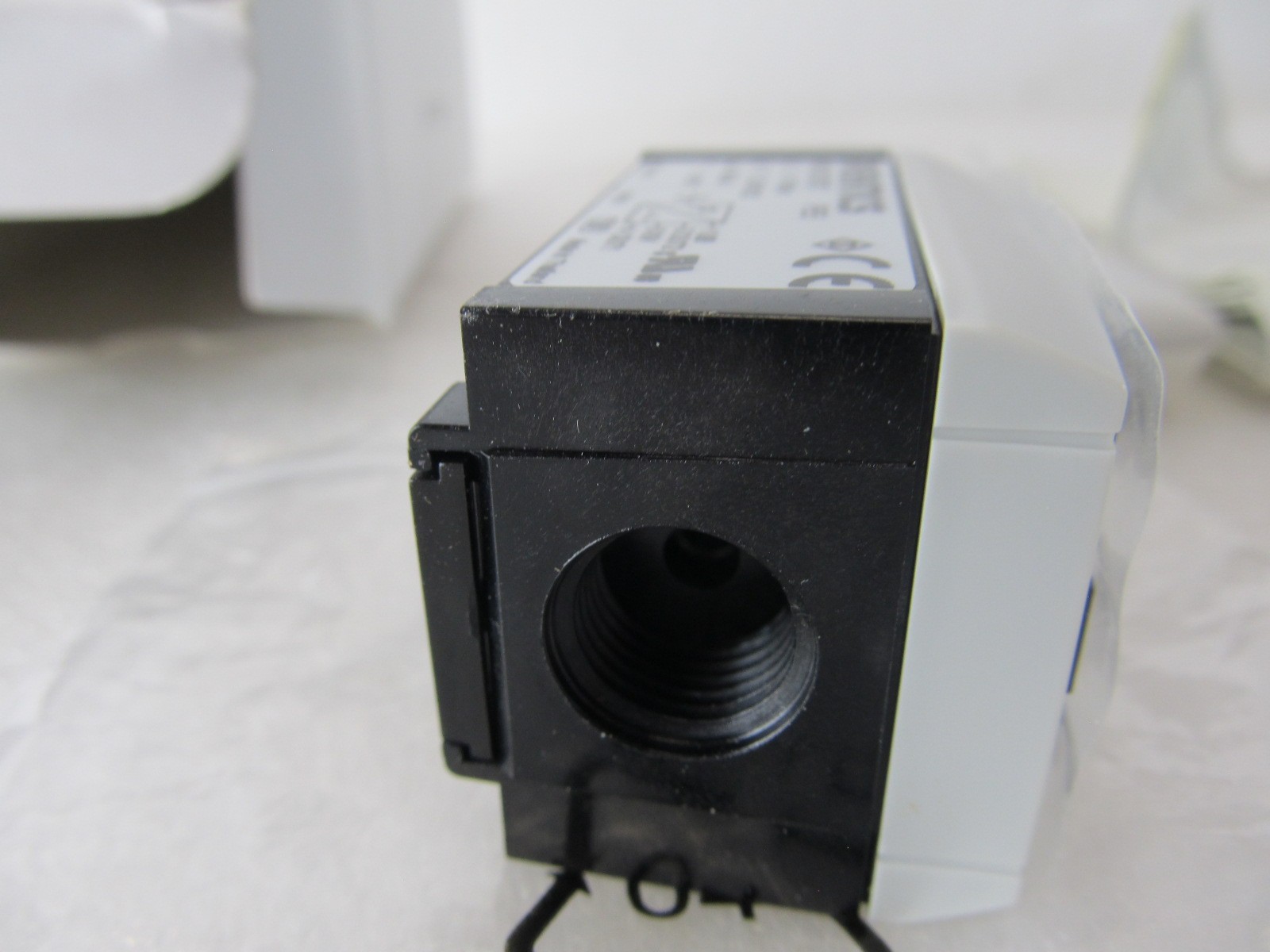 AVENTICS R412010767 PRESSURE SENSOR New in Box