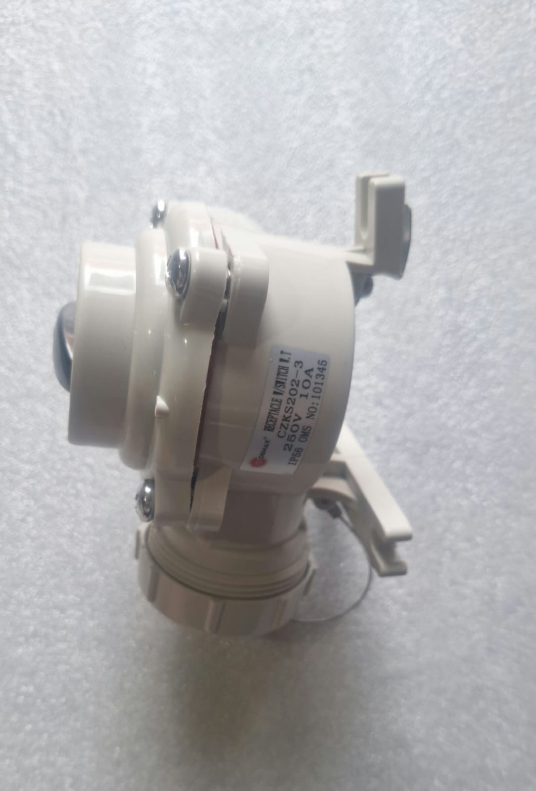 OGMAX CZKS202-3 Marine Socket with Switch 250V 10A IP56