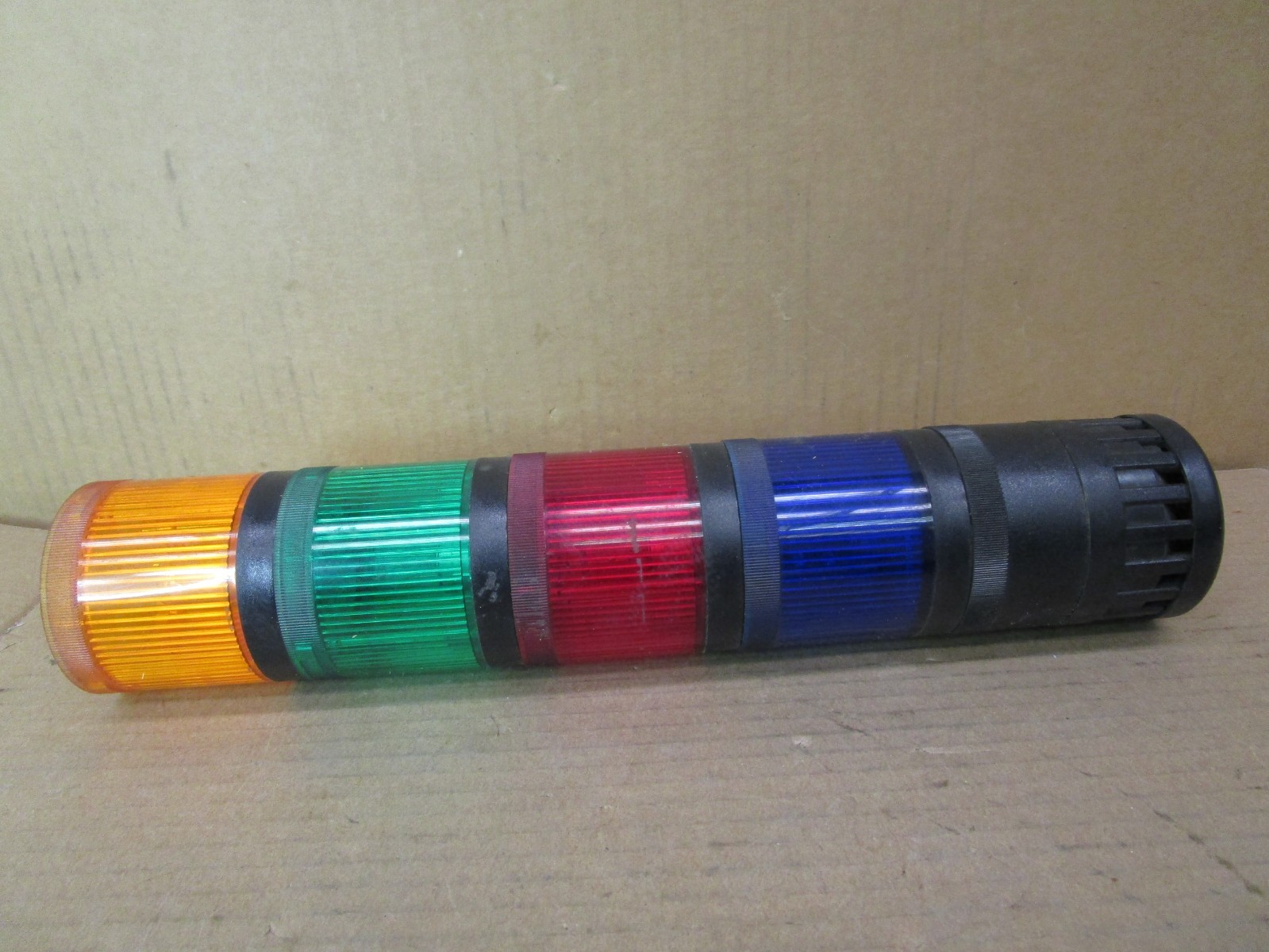 Allen-Bradley 855T-B24TA2 855T-B24TL6 855T-B24DN4 Light Stack 52079HM
