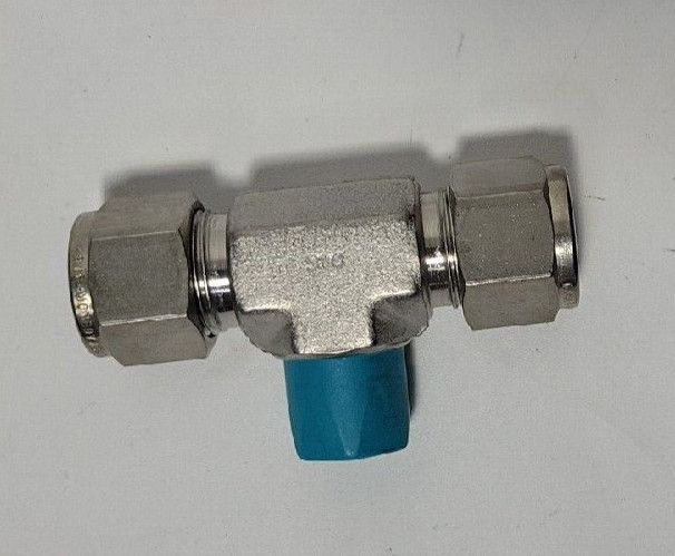 Swagelok SS-810-3TTM Male Branch Tee Fitting 1/2 OD x 1/2 OD x 3/8 Male NPT