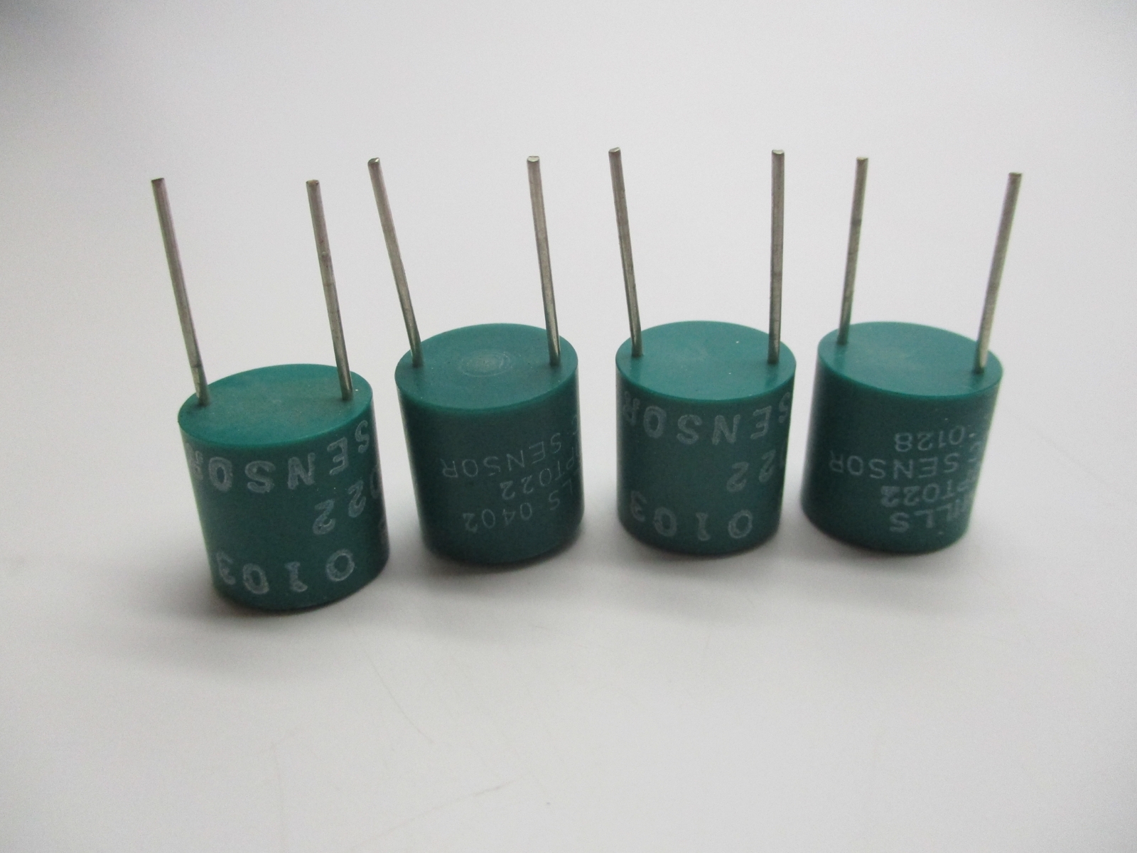 INDUSTRIAL SPARE MILLS OPTO22 CJC SENSOR 0128 LOT OF 4 NSNP