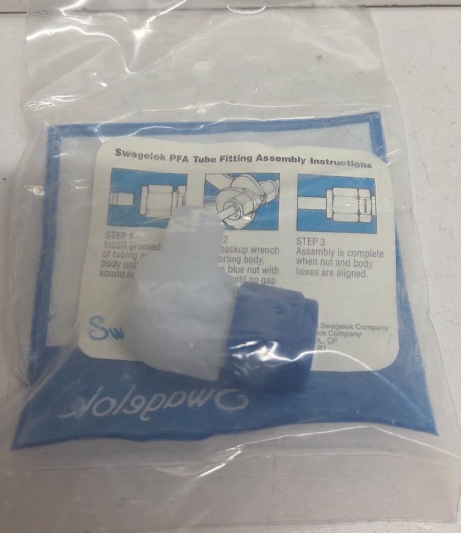 NEW IN BAG! SWAGELOK 3/8″ TUBE OD X 1/4″ MNPT PFA ELBOW PFA-620-2-4