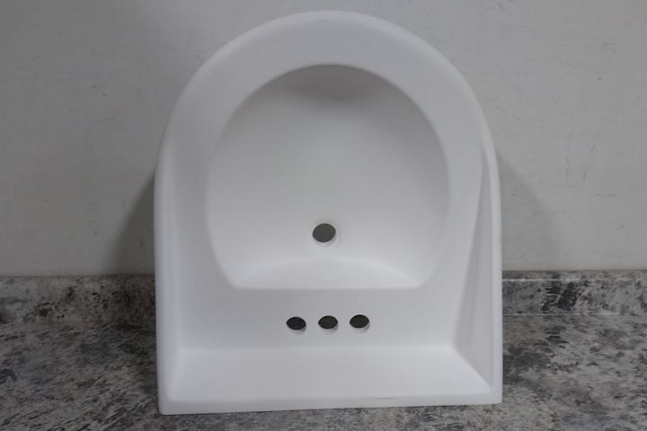 Bestcare WH3775-09 14-1/2 x 12-1/2 In Bowl Size Healthcare Basin w/out Faucet