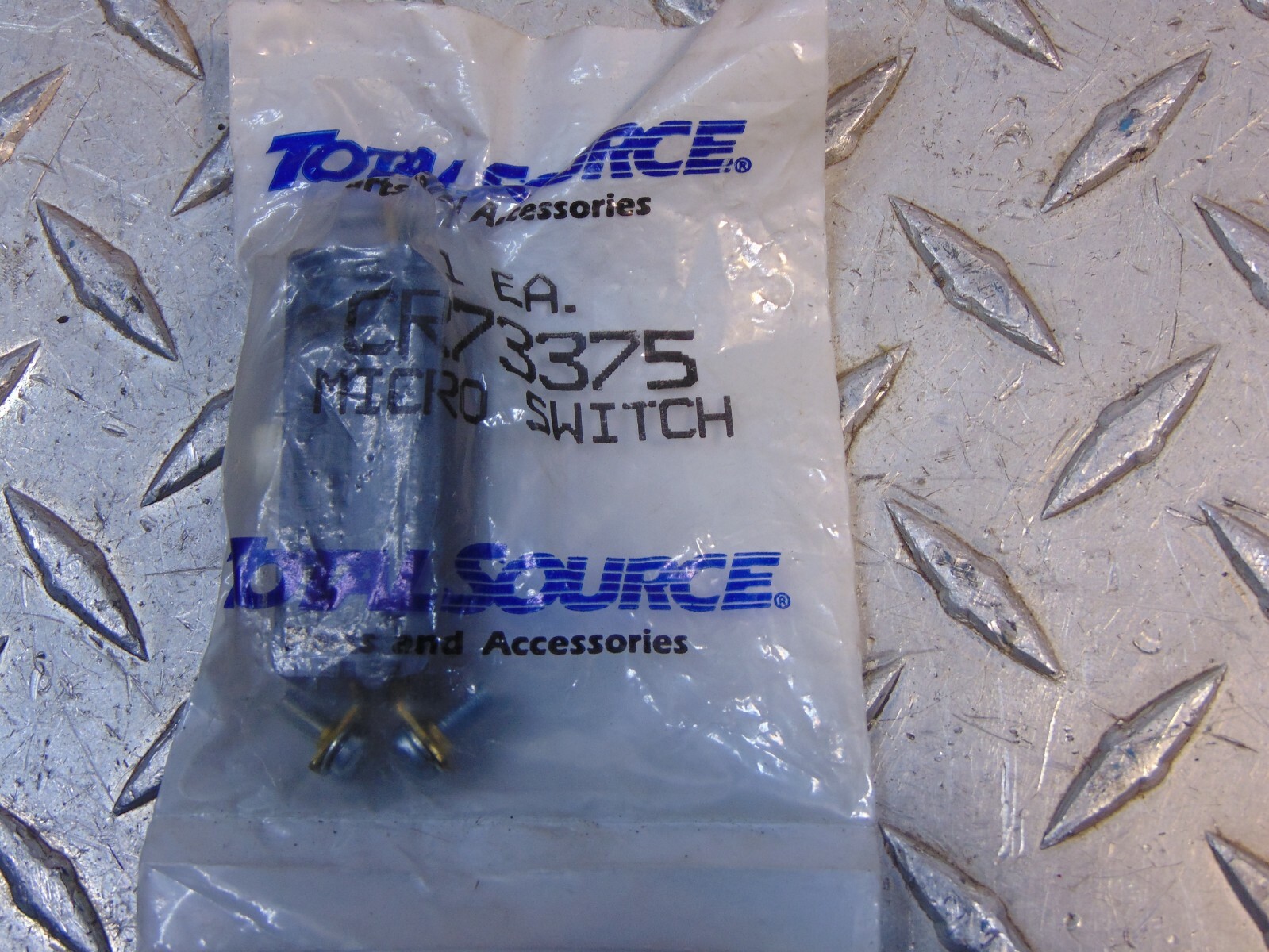 NEW CHERRY E13 / TOTAL SOURCE CR73375 MICRO SWITCH