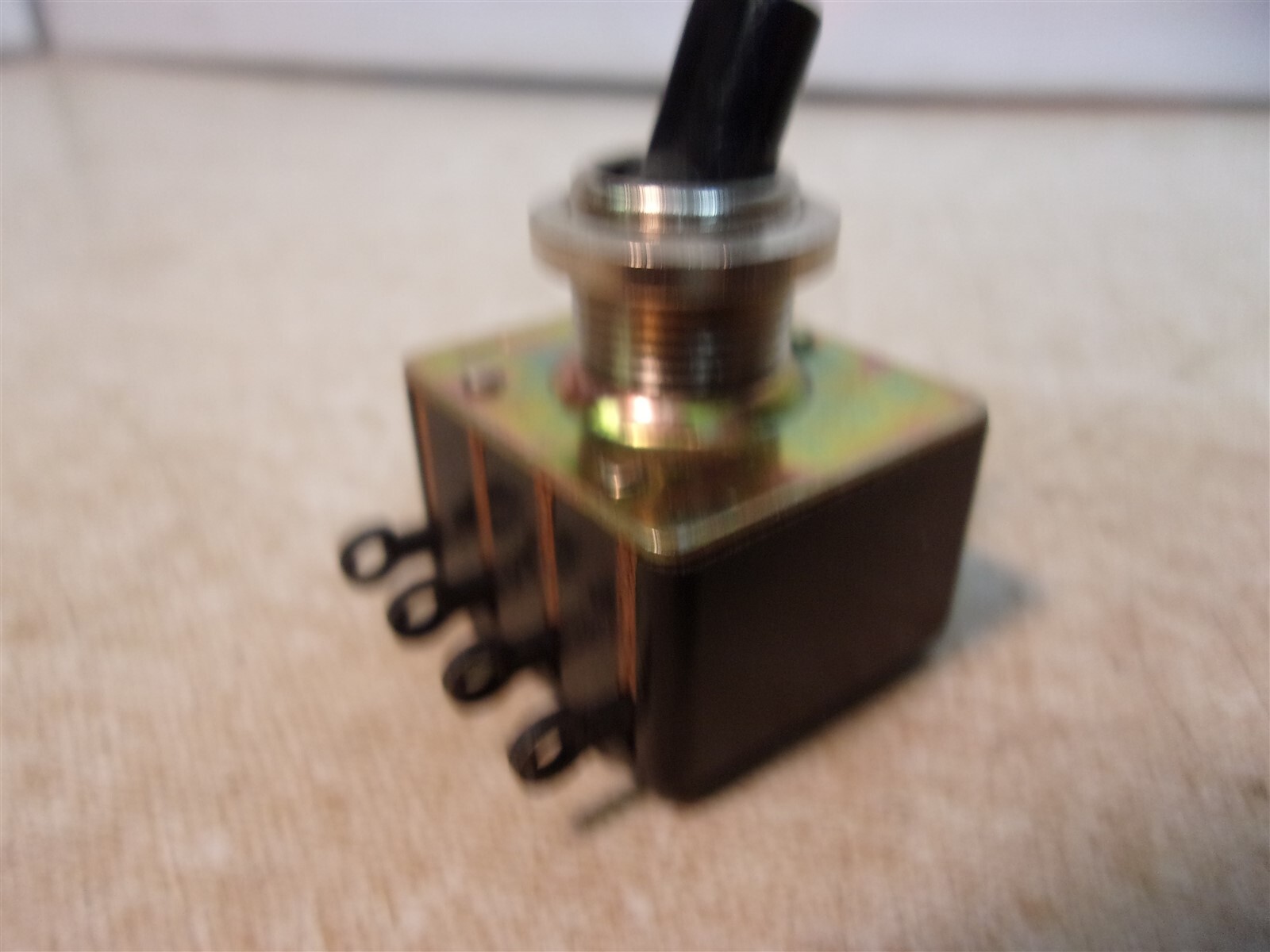 NEW On-Off Toggle Switch U132.0122 *FREE SHIPPING*