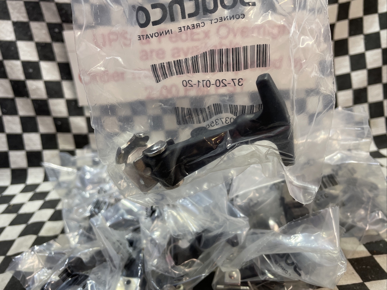Southco Draw Latches, 37-20-071-20, 372007120, LOT OF 15, SHIPSAMEDAY
